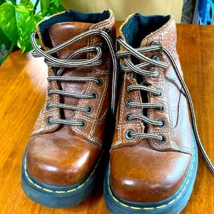 Dr Martens- vintage Y2K.  US size 6 UK size 5. Style 8A07